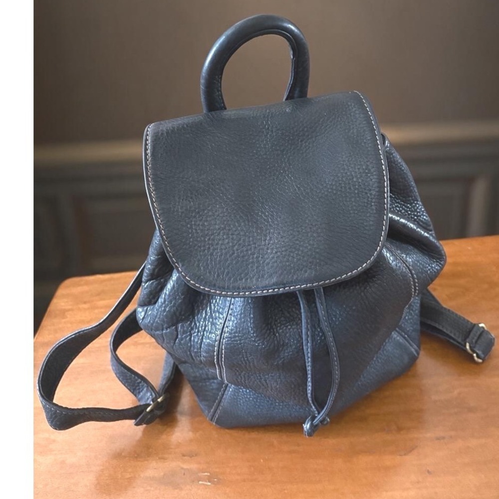 Vintage 1990s Coach Sonoma 4911 Black Pebbled Leather Drawstring Backpack